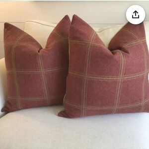 Colefax and Fowler, “Lisle Check” in tomato covers
